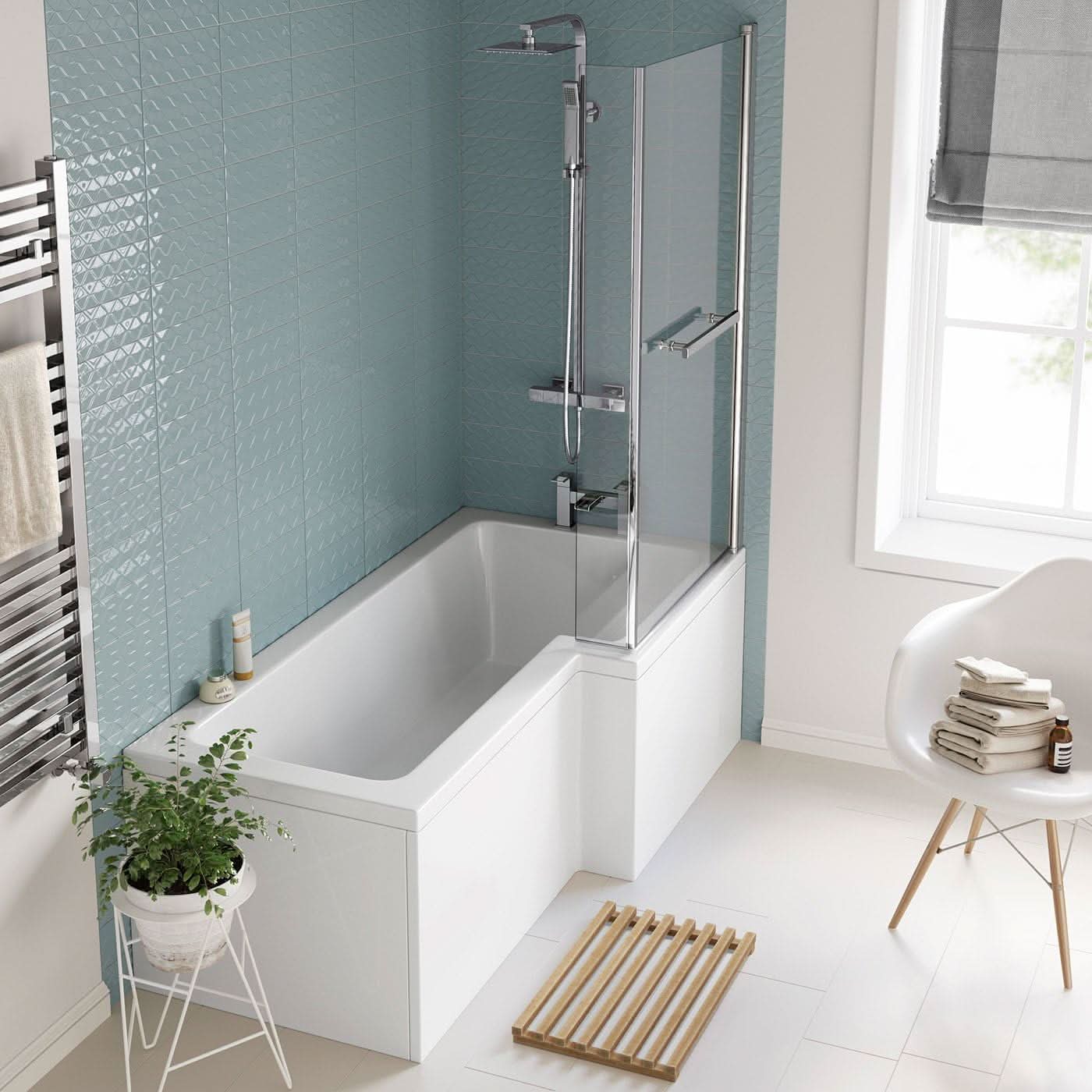 iBathUK Quell Right Hand L-Shaped Shower Bath, White Acrylic Bathtub with Glass Screen, Chrome Rail & Side Panel, L Shaped Bath Screen, 1700mm