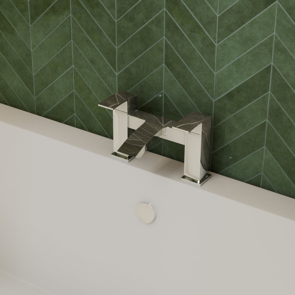 Trace Bath Filler chrome